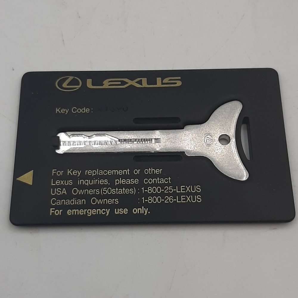 Lexus Door Flat CUT Collector’s Key Spare Wallet Credit Card Sealed 41690